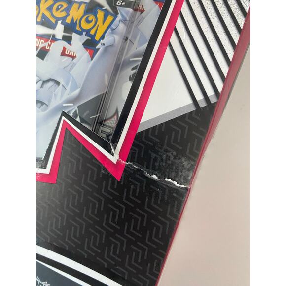 Pokemon TCG: Scarlet & Violet White Flare Binder Collection - Picture 4 of 5